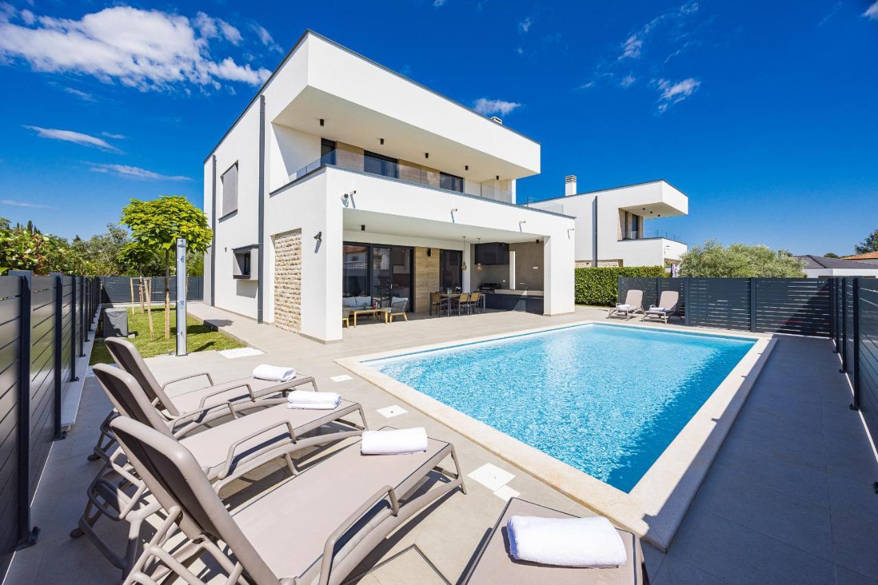 Villa Moon Near The Sea Фажана Екстер'єр фото