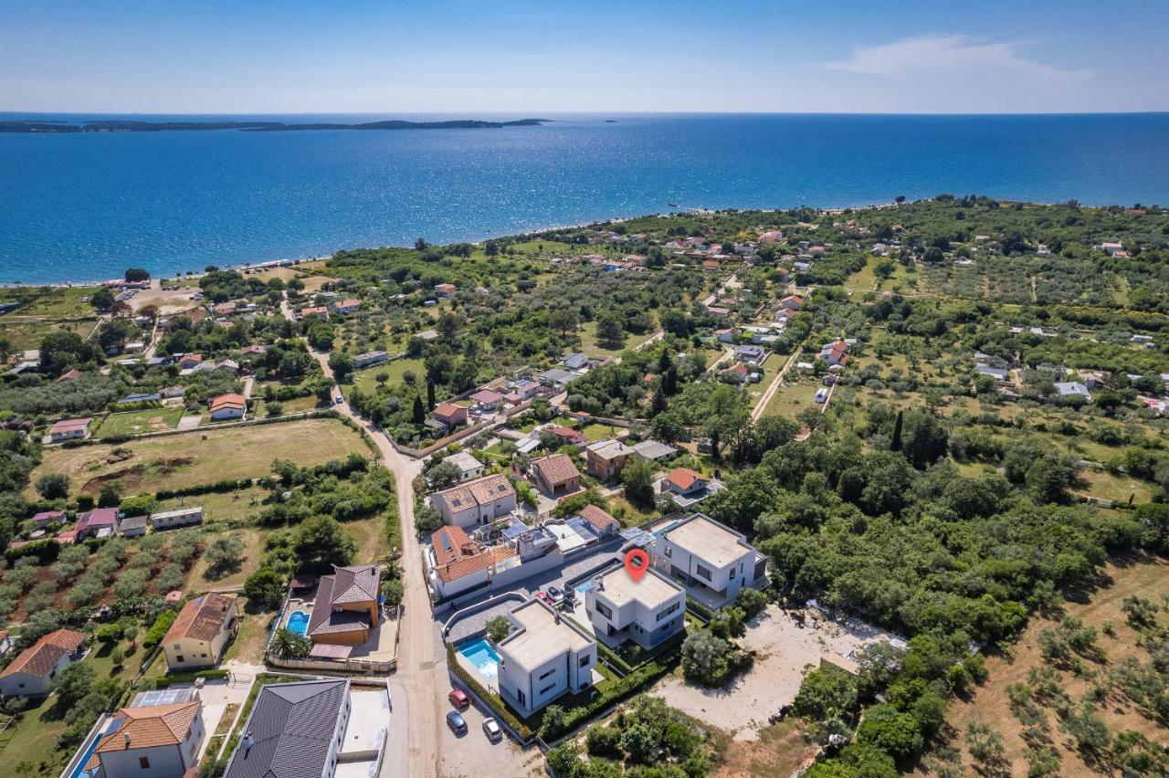 Villa Moon Near The Sea Фажана Екстер'єр фото